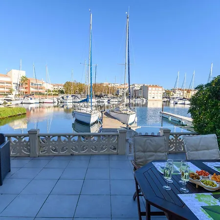 Marina Lumineuse Avec Terrasses Et Privee A Cap D'agde - Fr-1-387-181 *